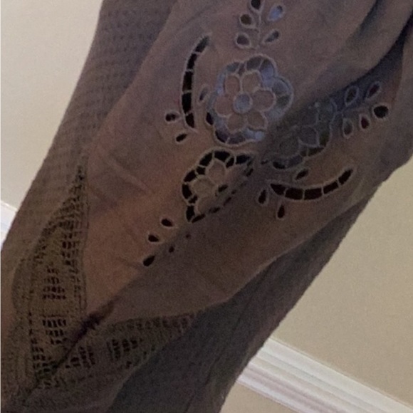 Free People NWT gray knit top with embroidered and crocheted 3/4 woven sleeves - Picture 6 of 8